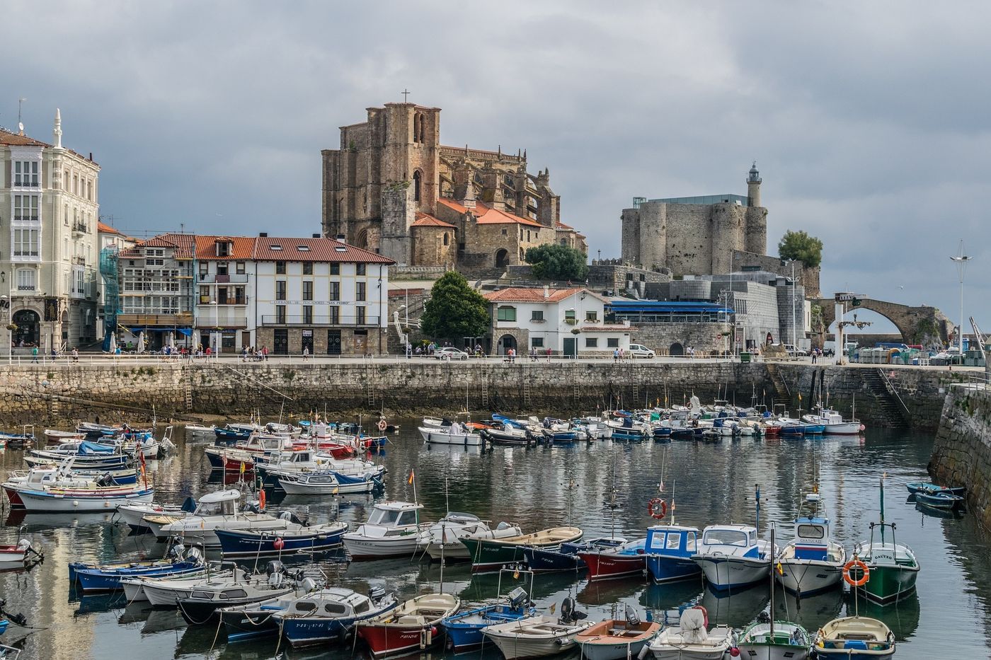 Castro Urdiales, un pintoresco pueblo cántabro perfecto para tu aventura en camper.