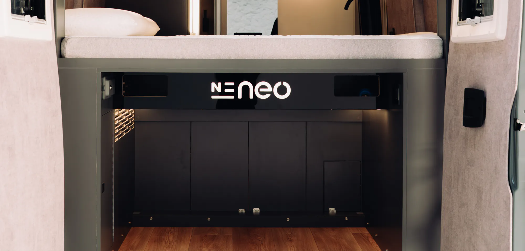 The Neo S's rear garage