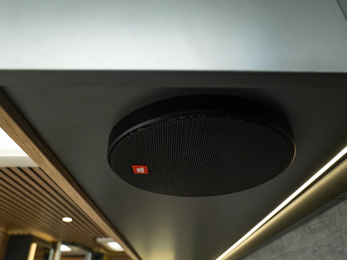 4 coaxial speakers