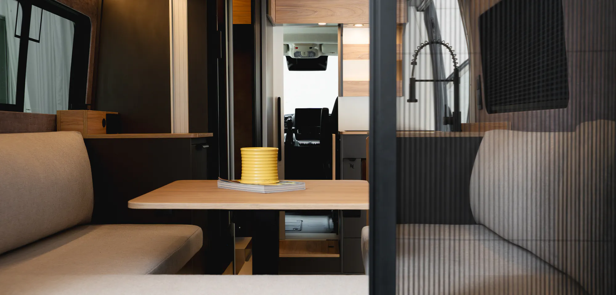 Space S interior with the lounge table set