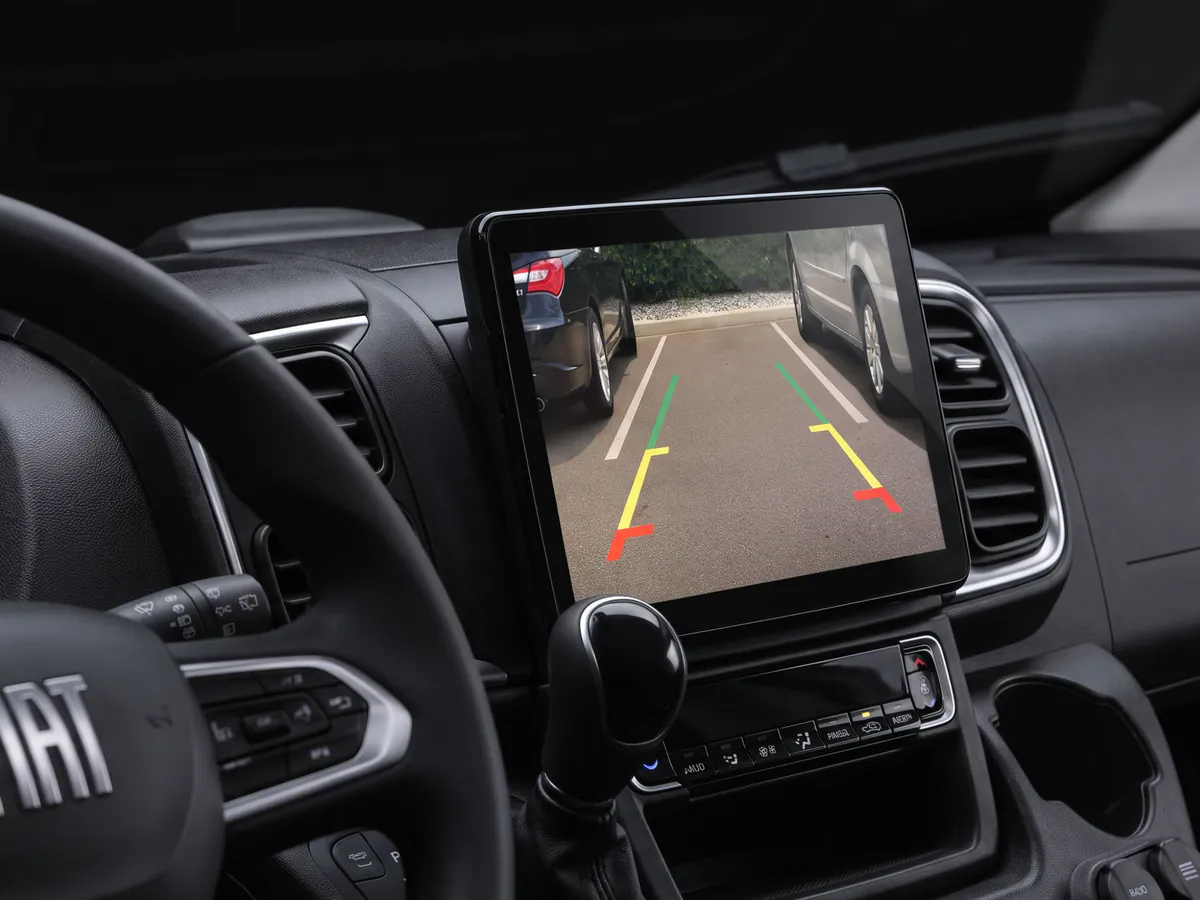 Rear camera with dynamic grid
